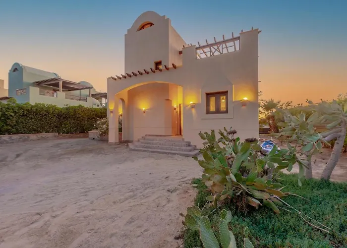 Scenic Views 3-bedroom In Sabina, El Gouna Private Jacuzzi & Lagoon Access Appartamento Hurghada