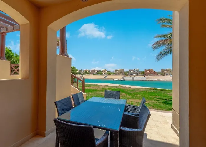 Scenic Views 3-bedroom In Sabina, El Gouna Private Jacuzzi & Lagoon Access * Hurghada