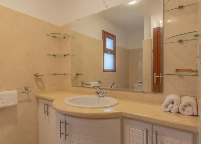 Appartamento Scenic Views 3-bedroom In Sabina, El Gouna Private Jacuzzi & Lagoon Access Hurghada